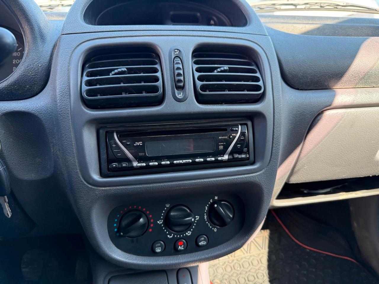 Renault Clio 1.2 cat 3 porte RT
