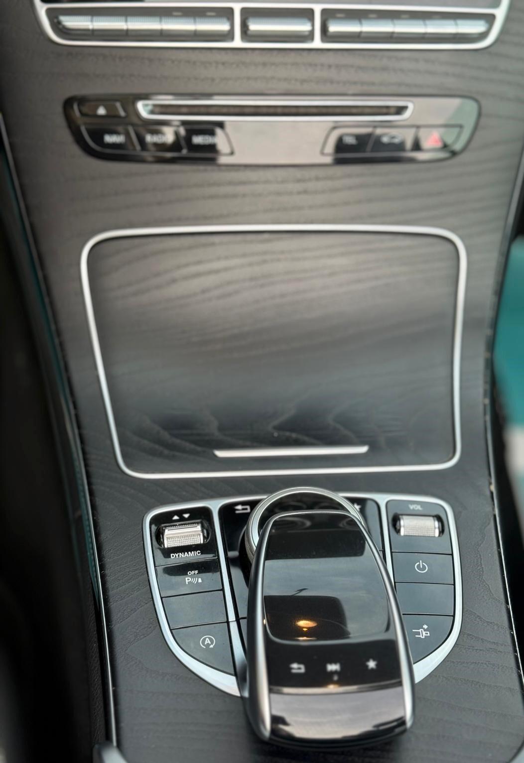 Mercedes-benz C 220 d Cabrio AMG Premium