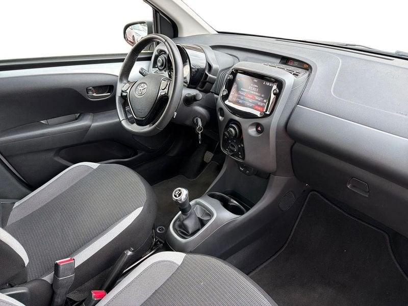 Toyota Aygo Aygo 5p 1.0 x-play 72cv