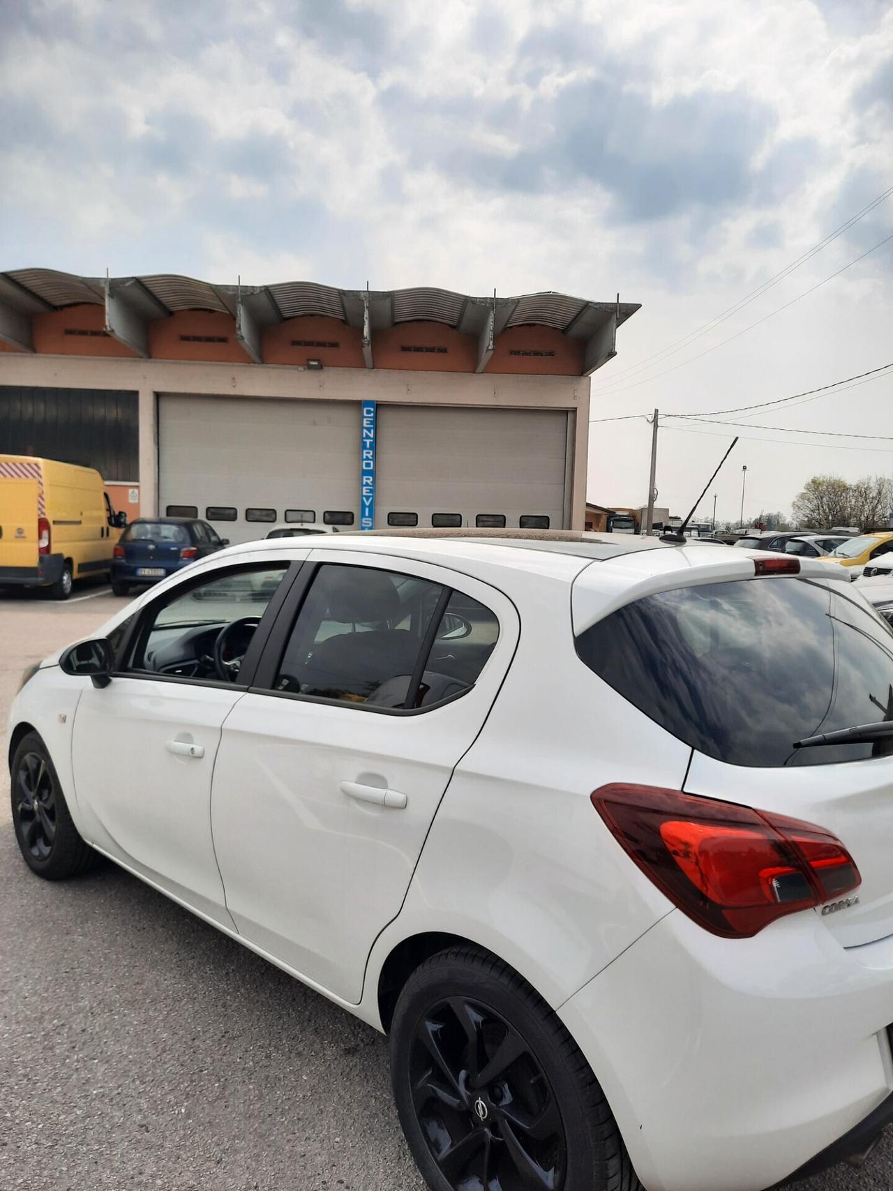 Opel Corsa 1.2 5 porte Innovation OK NEOPATENTATI