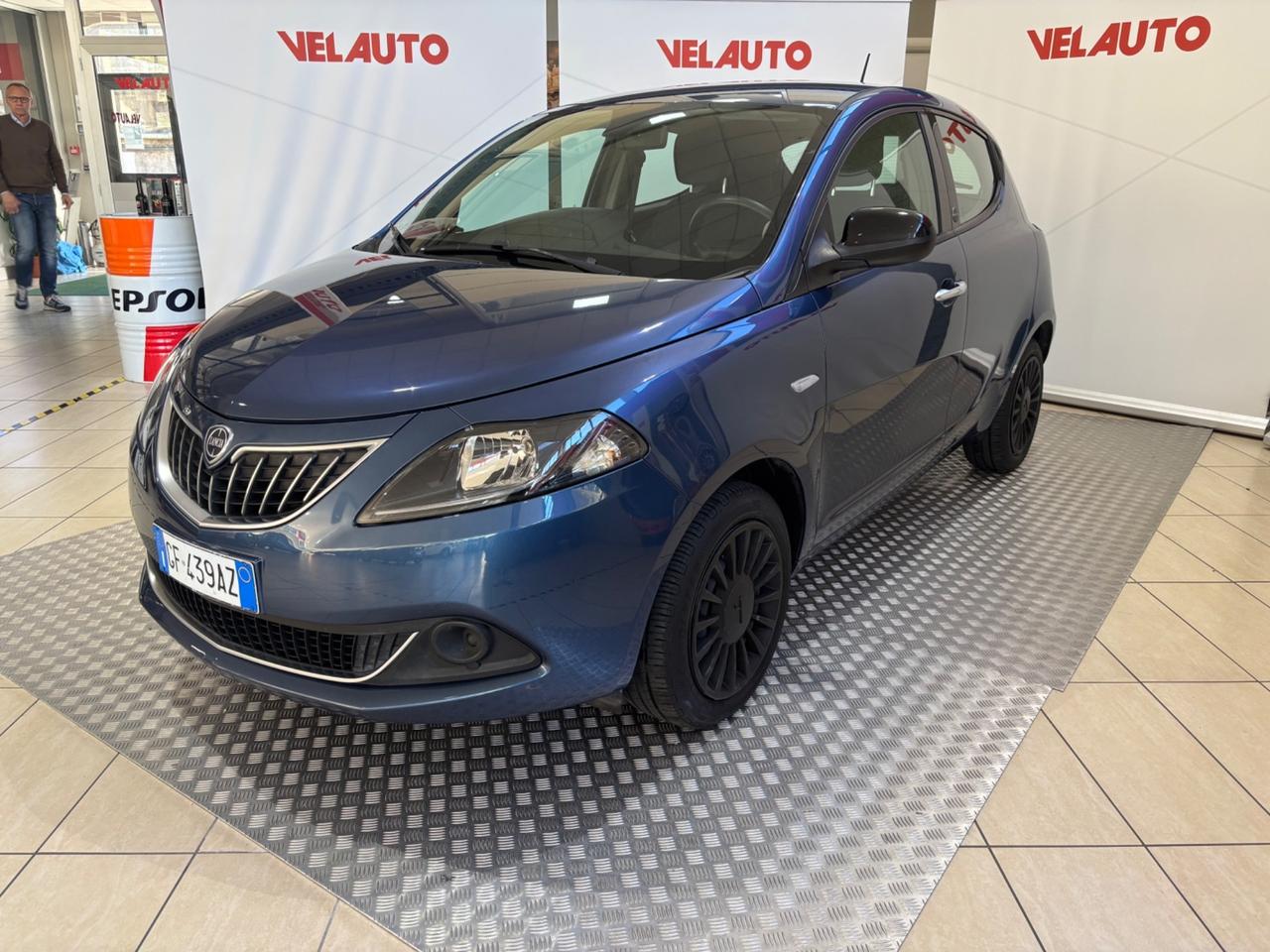 Lancia Ypsilon 1.0 FireFly 5 porte S&S Hybrid Ecochic Silver