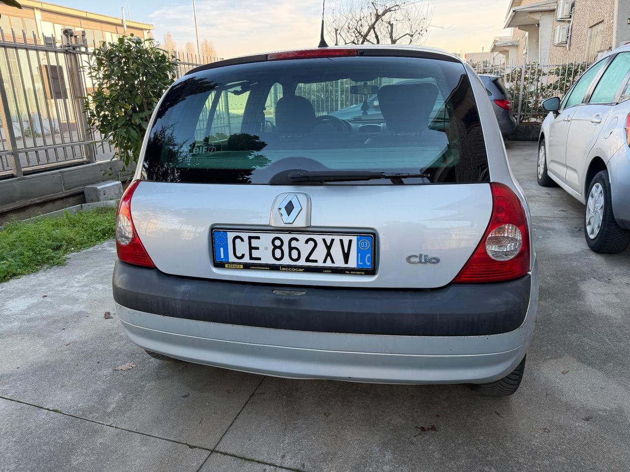 Renault Clio 1.2 cat 5 porte ok neopatentati