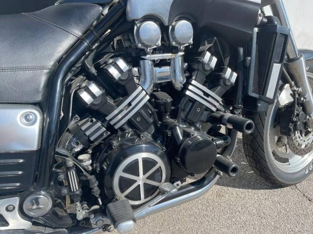 Yamaha VMAX Benzina