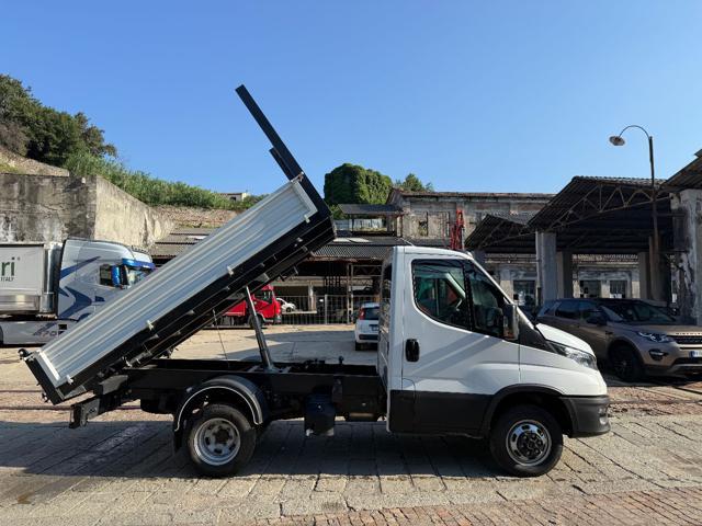 IVECO Daily 35C16H BTor 3.0 HPT PC-RG Cabinato