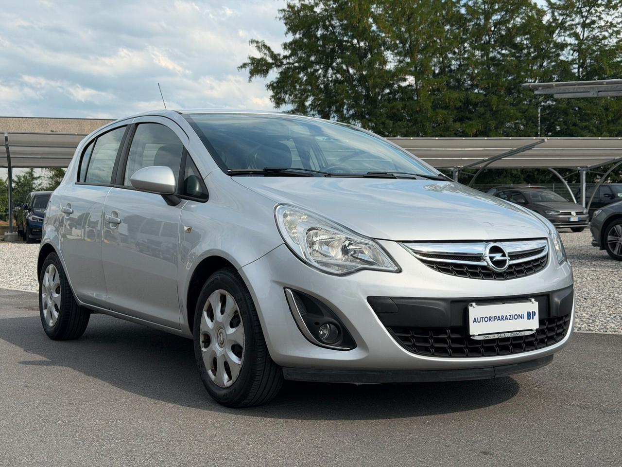 Opel Corsa 1.2 5 porte Cosmo
