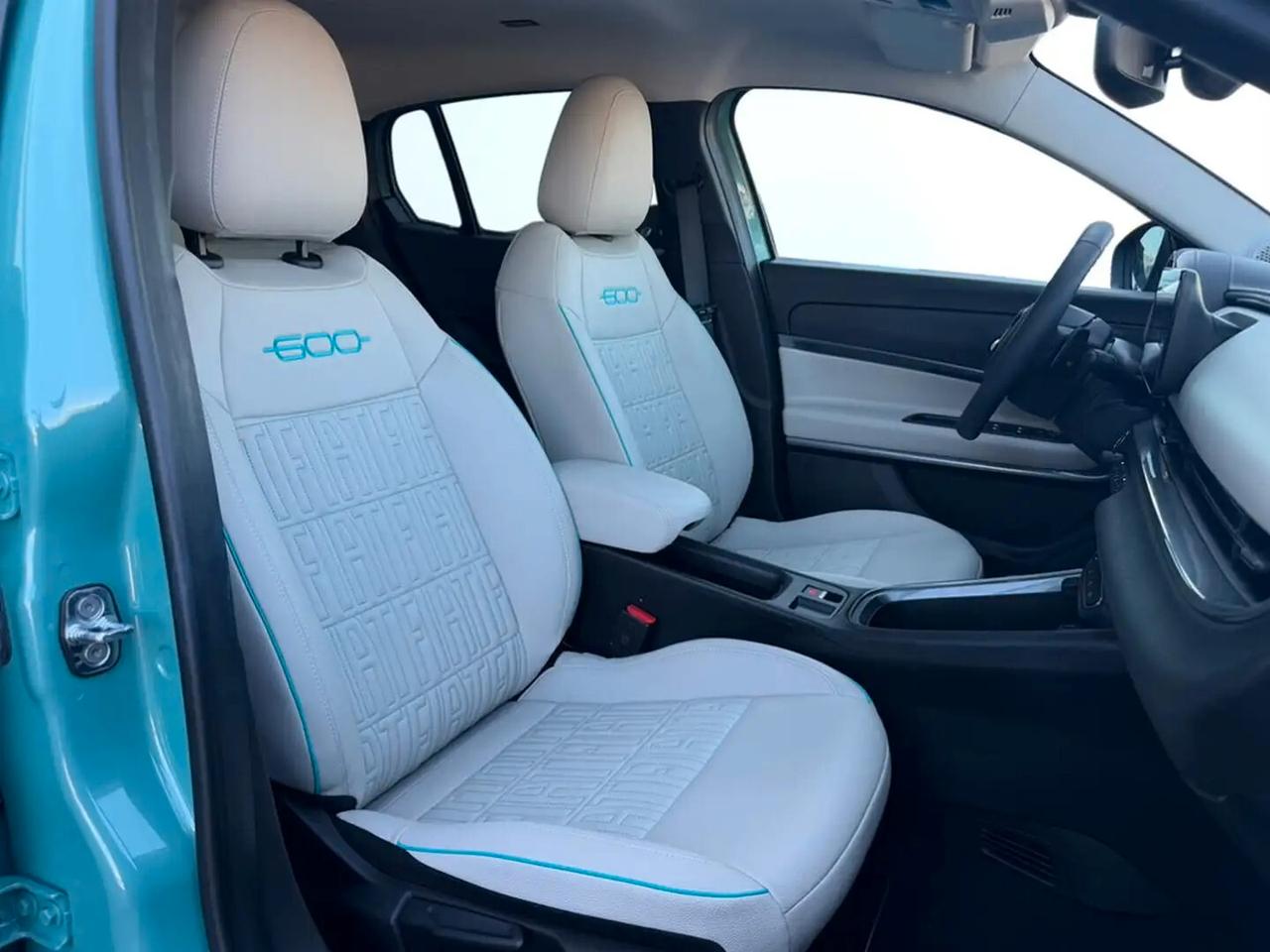 Fiat 600 Hybrid 110 CV DCT MHEV La Prima