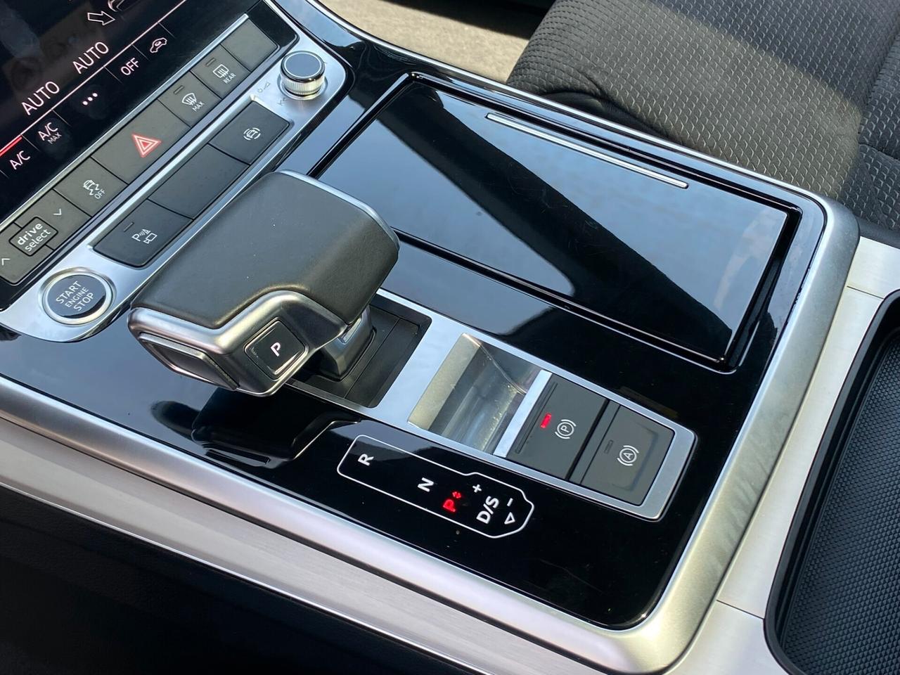 Audi Q8 S Line edition 3.0 TDI 231CV tiptronic mhev 4x4 45