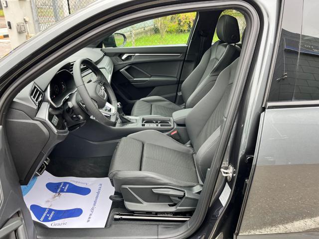 AUDI Q3 SPB 40 TDI quattro S tronic Identity Black Km 0