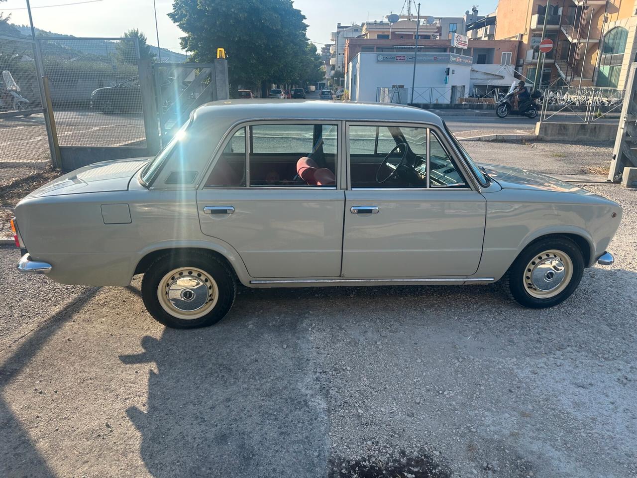 Fiat 124 Coupe 4 PORTE