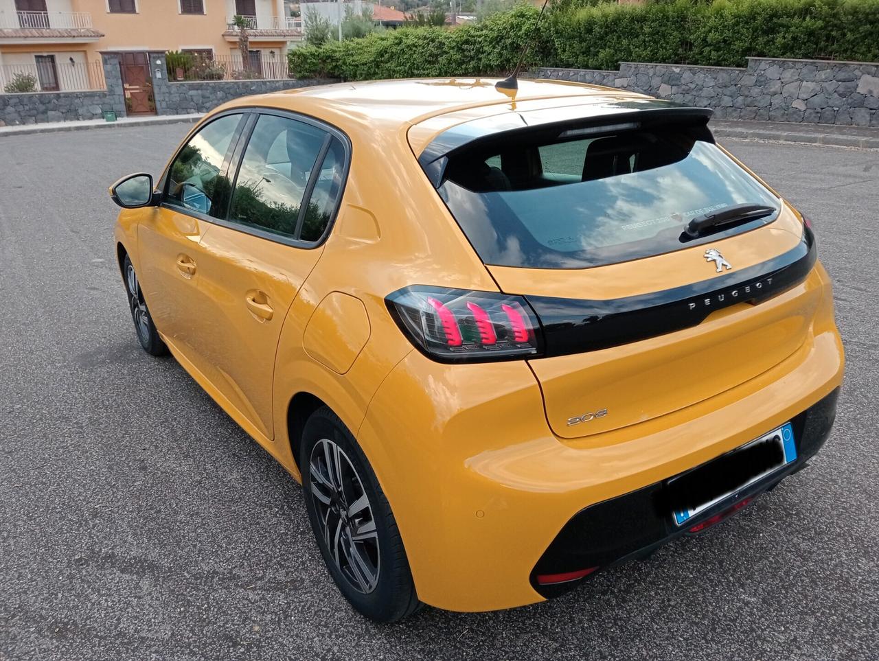 Peugeot 208 PureTech 100 Stop&Start 5 porte Allure