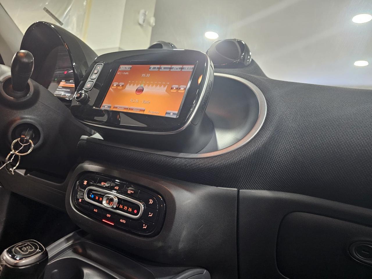 NUOVA SMART FORFOUR BRABUS STYLE EXCLUSIVE EDITION 0.9 BENZ 90CV TWINAMIC