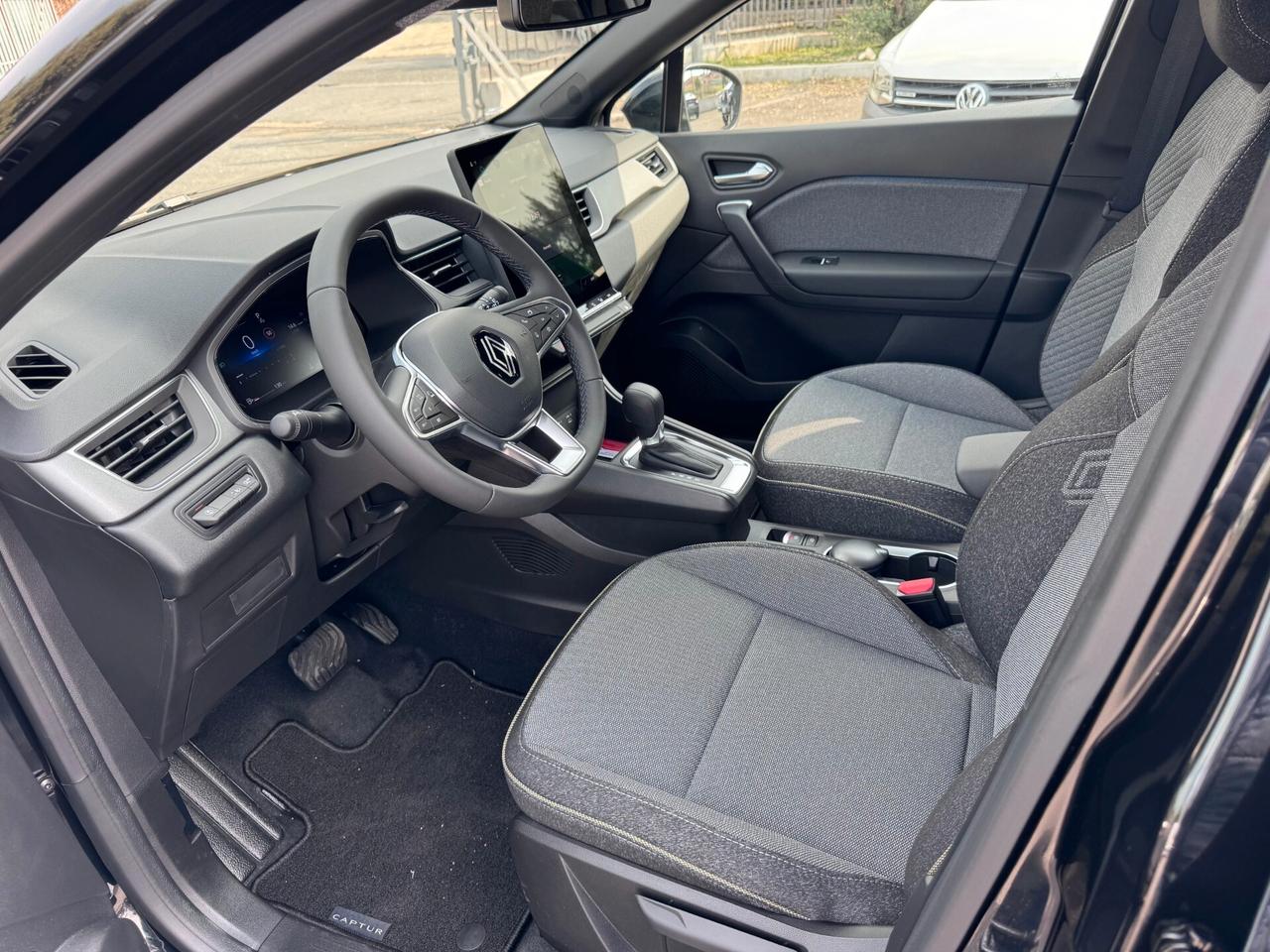 Renault Captur Mild Hybrid 160 CV EDC Techno