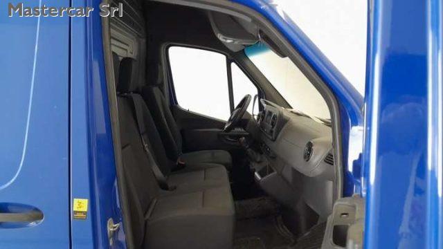 MERCEDES-BENZ Sprinter 311 F39/33 ta pm traz ant CDI TG: GC209WW