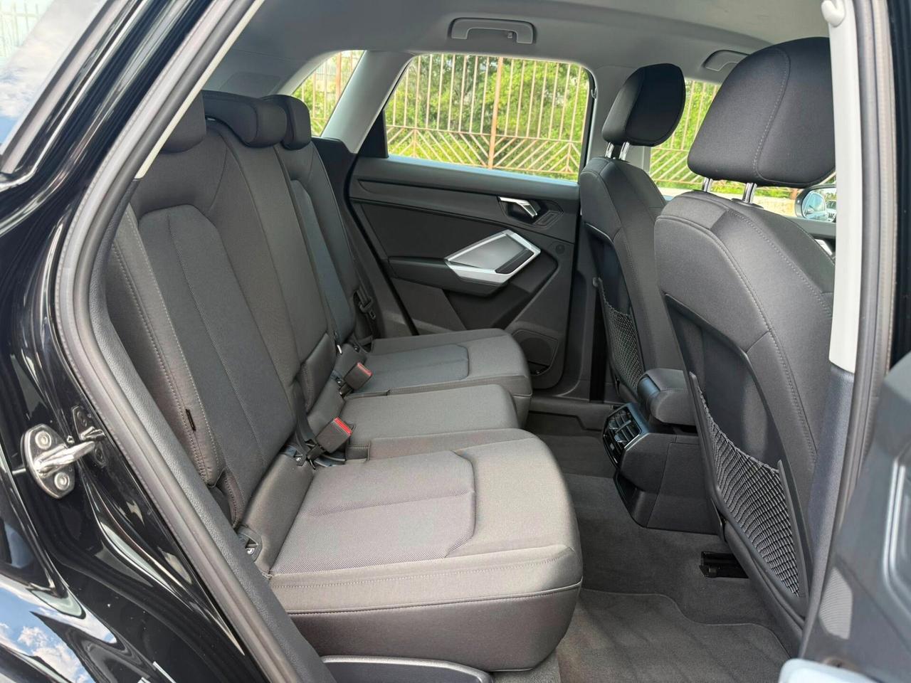 Audi Q3 2.0 TDI 150CV STRONIC (VARI ACCESSORI)