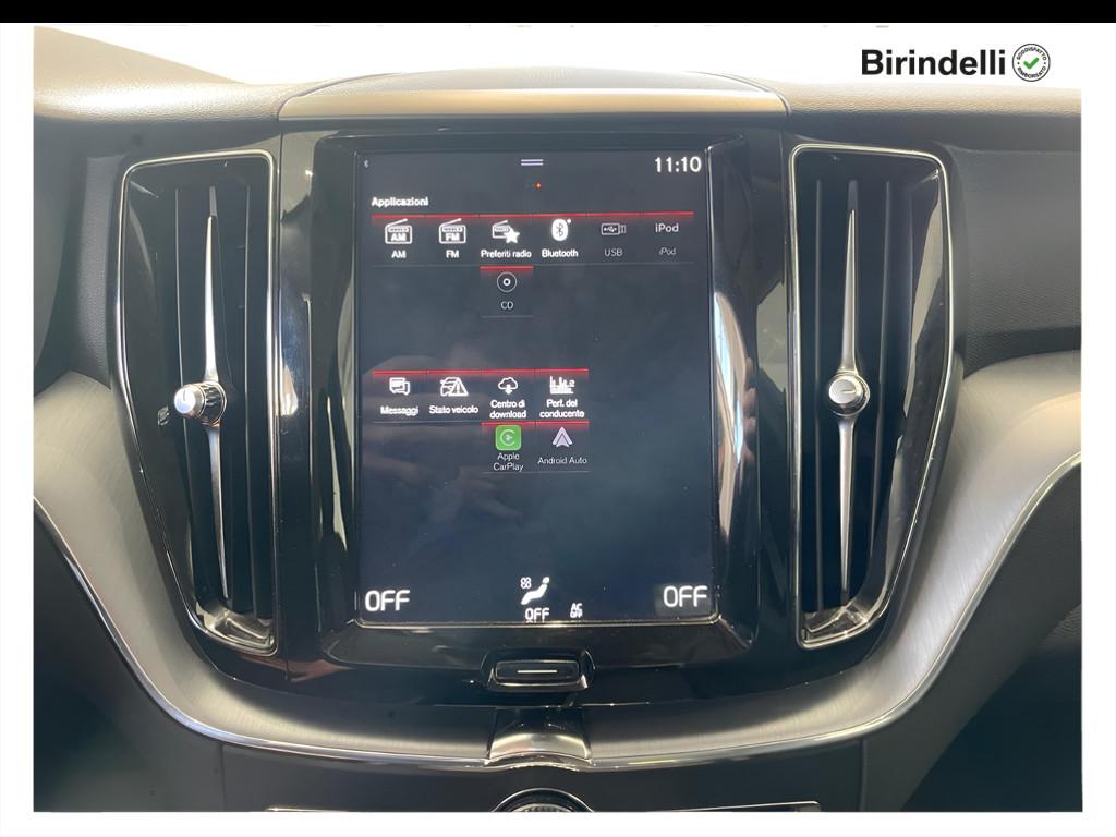 VOLVO XC60 (2017-->) - XC60 D4 AWD Geartronic Momentum