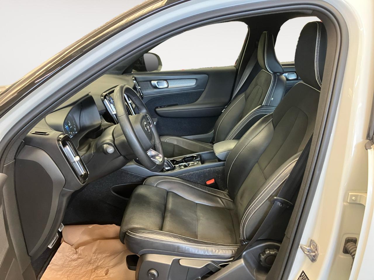 Volvo XC40 1.5 t4 phev R-design auto my21