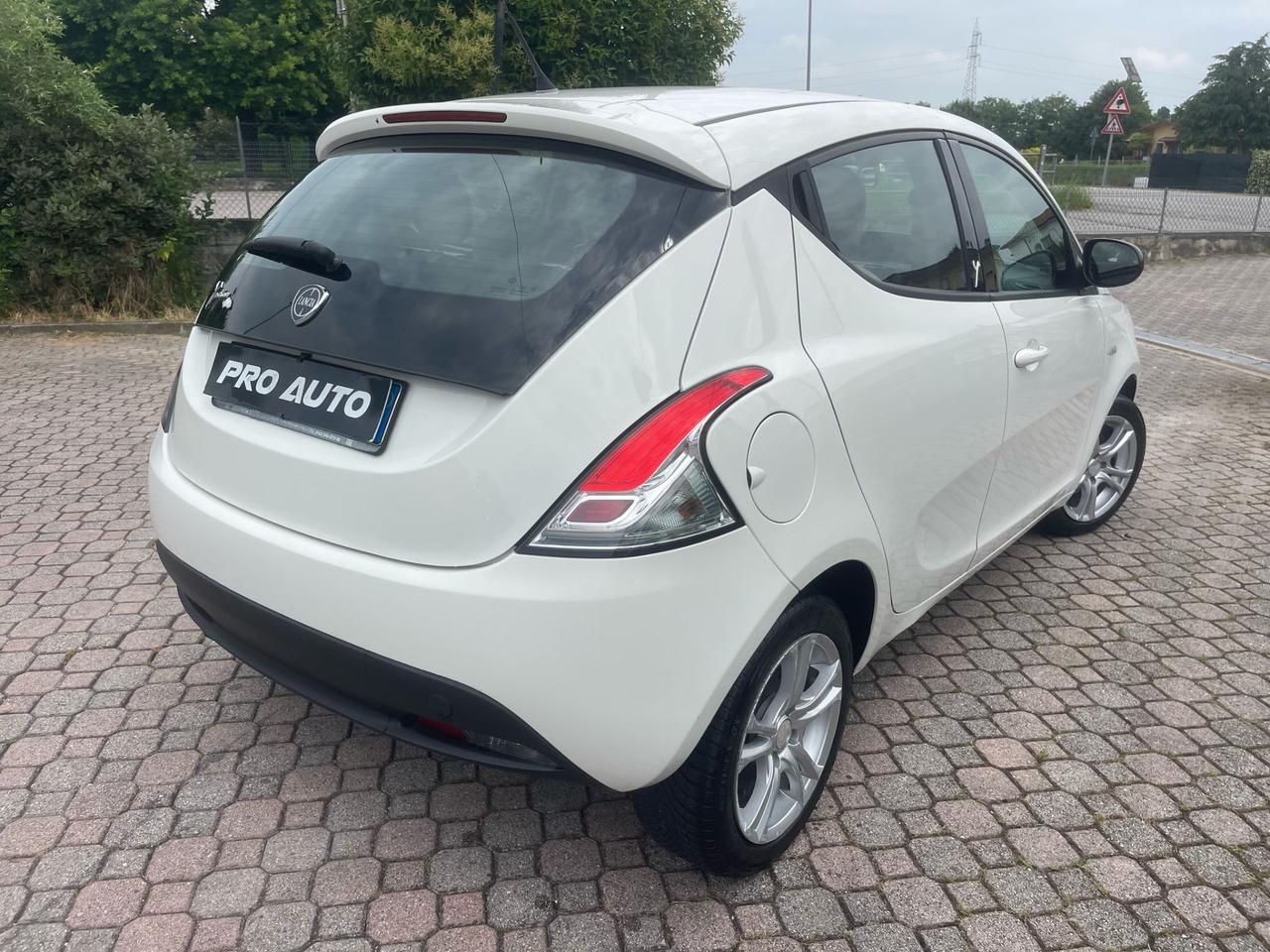 Lancia Ypsilon 1.2 69 CV 5 porte GPL Ecochic Gold
