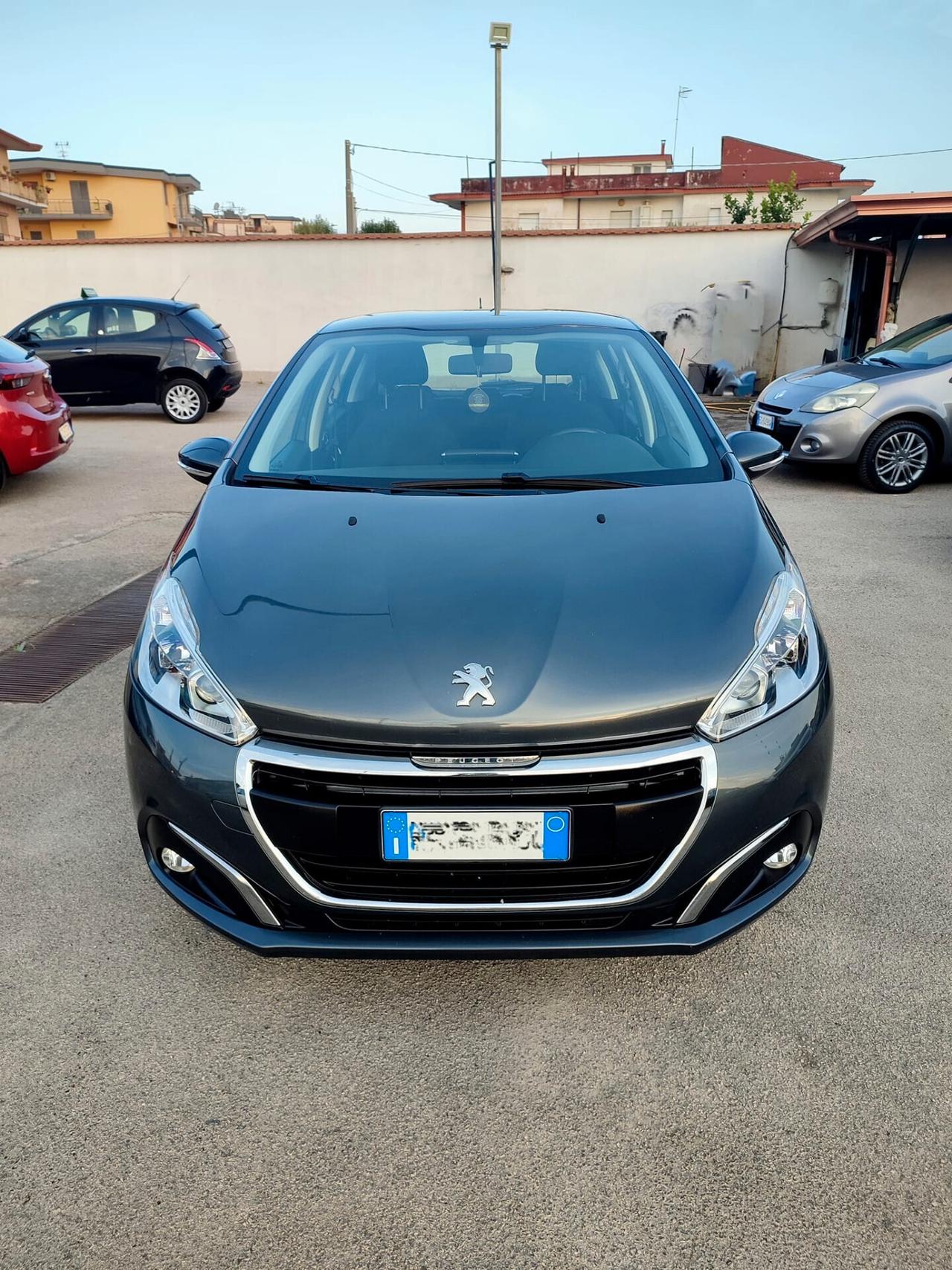 Peugeot 208 PureTech 82 5 porte Allure