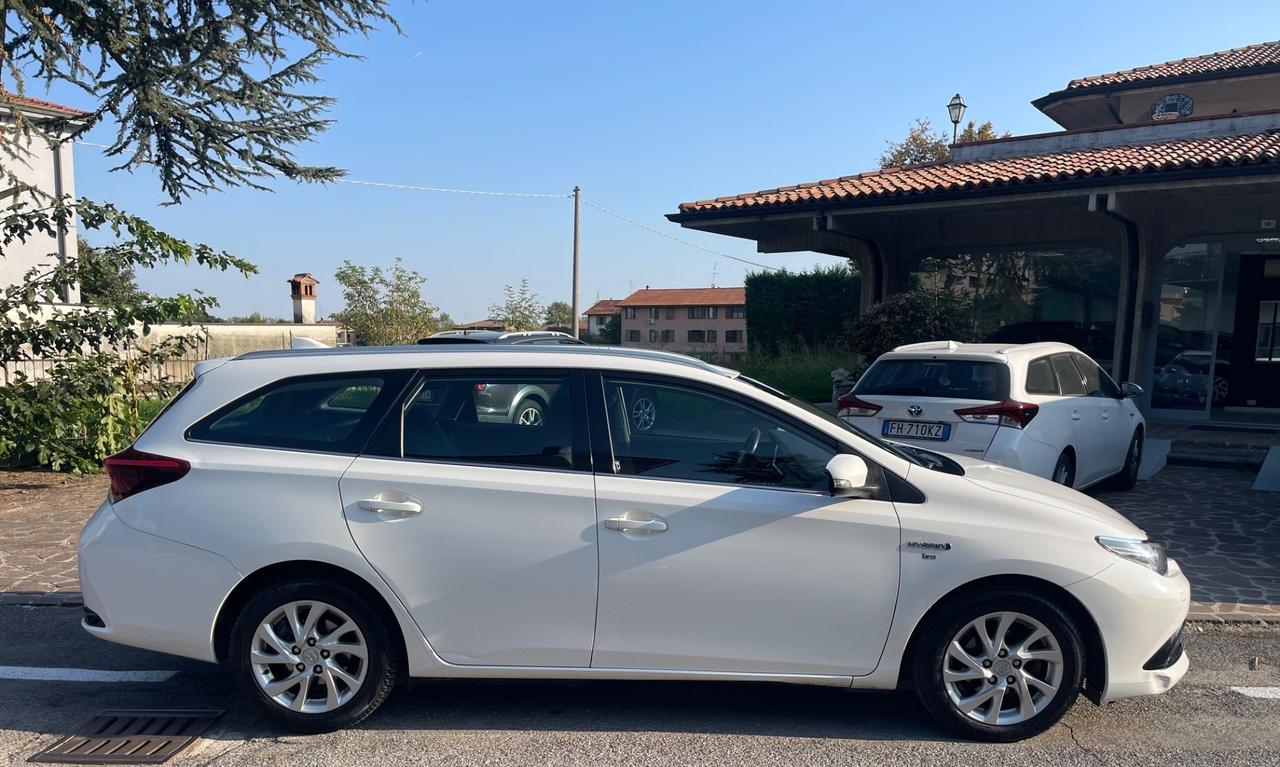 Toyota Auris 1.8 hybrid