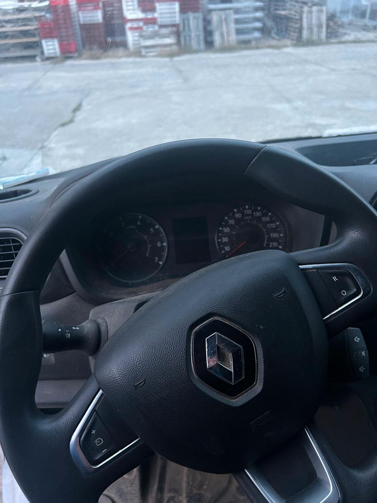 Renault Master T35 2.3 dCi 150 PM Cabinato