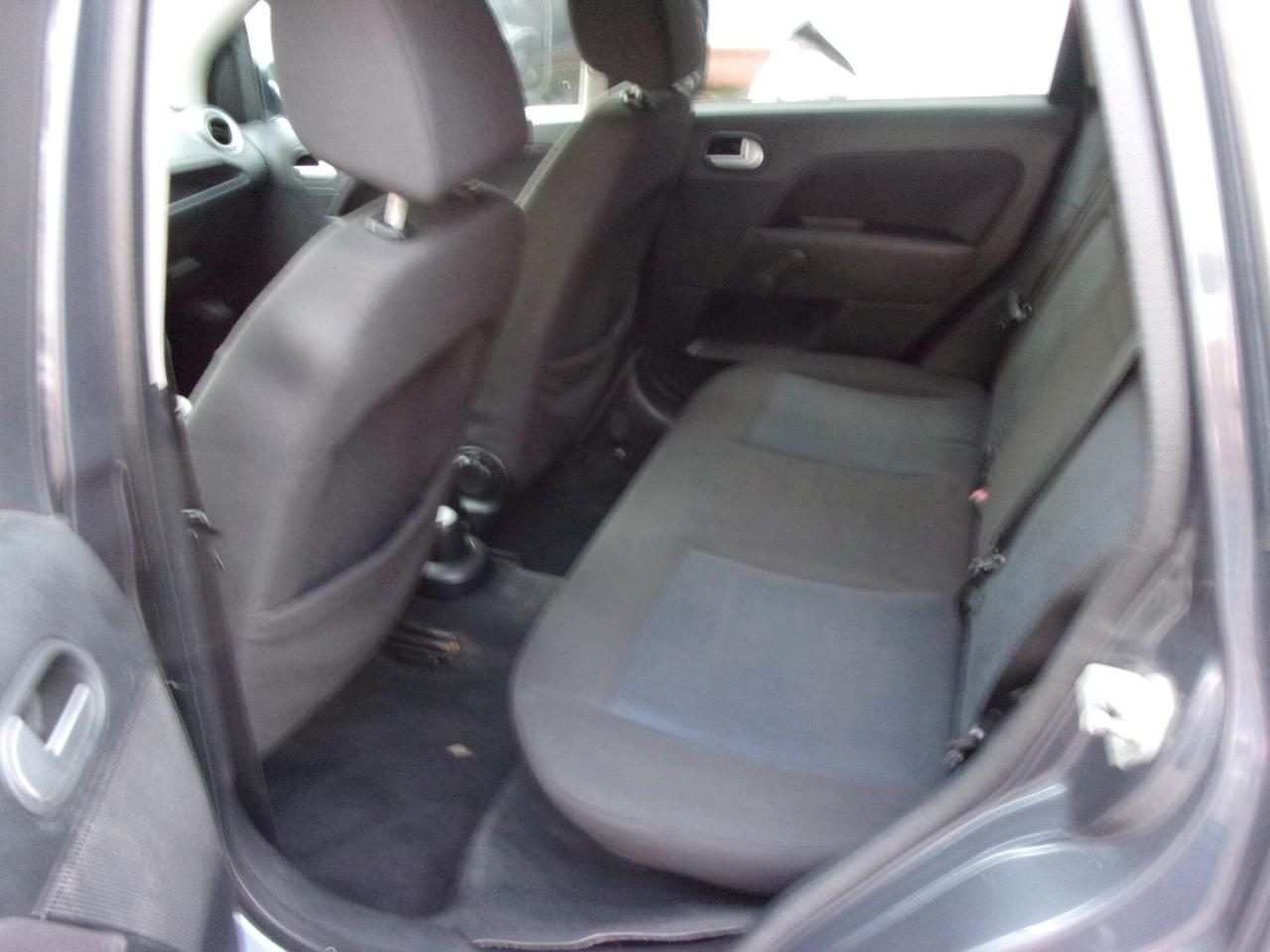 Ford Fiesta 1.2 16V 5p. Titanium