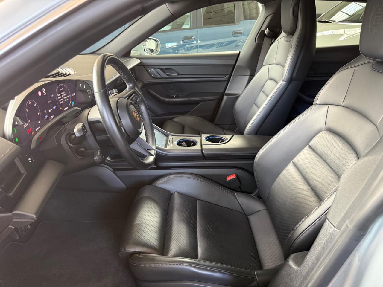 Porsche Taycan 4 Cross Turismo