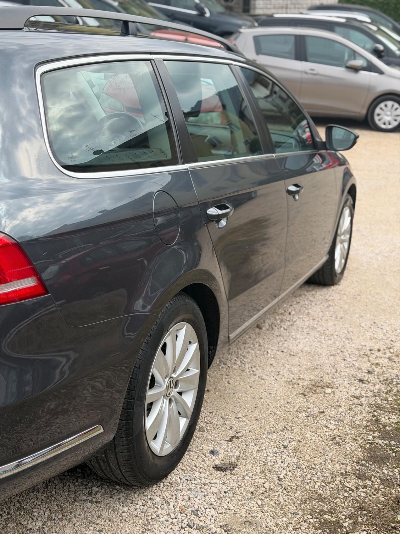 Volkswagen PASSAT VARIANT 1.6 TDI KMCERT GARANZ UNICOPR