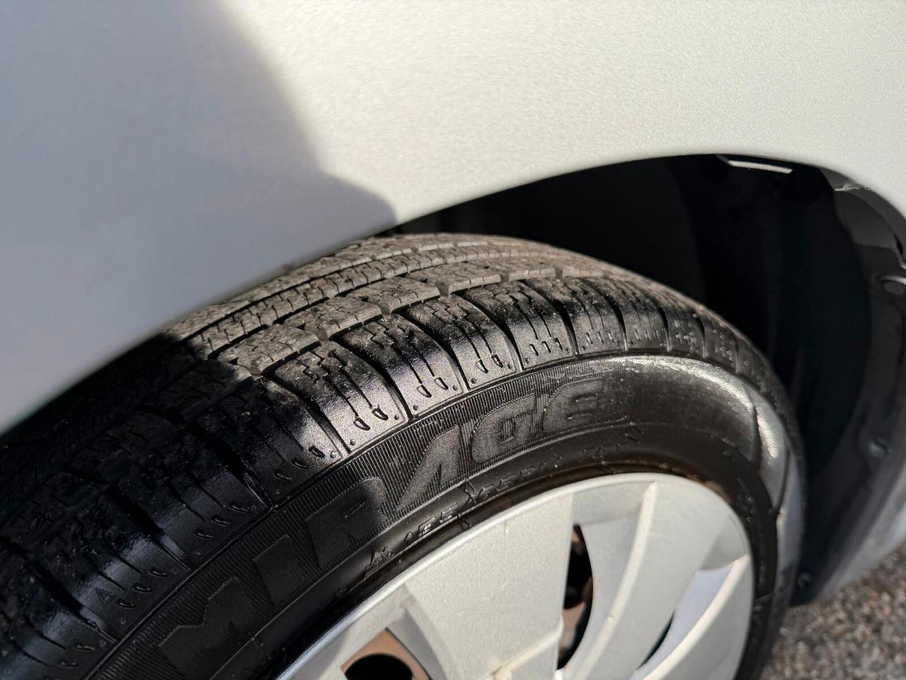 Peugeot 107 2008 1.0B 68CV