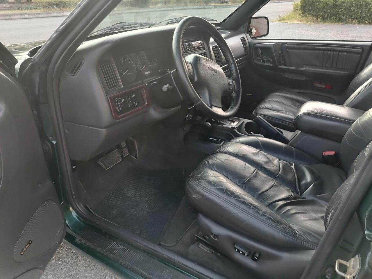 Jeep Grand Cherokee ZJ 5.2 v8 GPL
