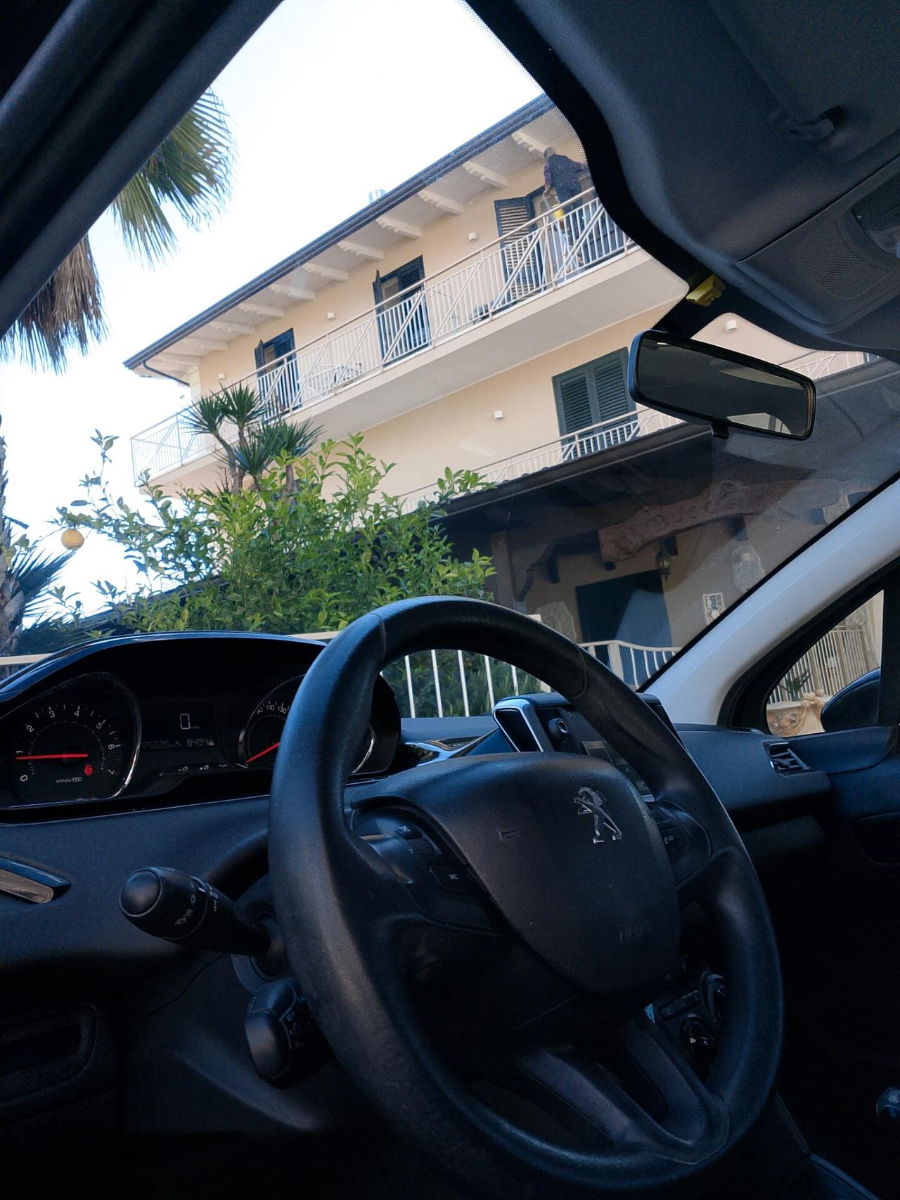 Peugeot 208 1.2 VTi 82 CV 5 porte Allure