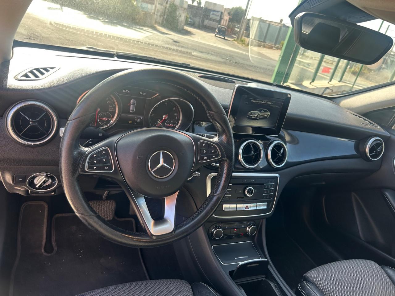 Mercedes-benz CLA 200 d Automatic Executive