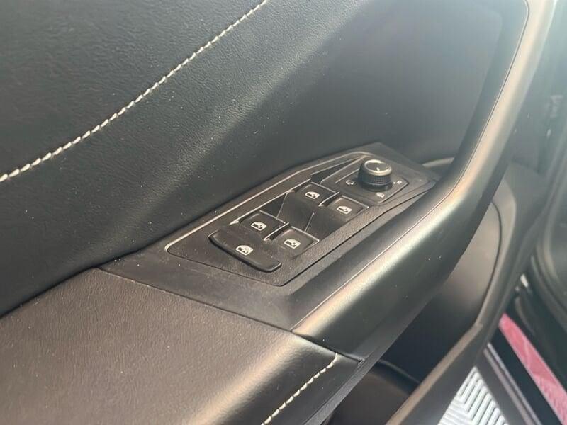 Volkswagen T-Roc 1.0 TSI Style * PROMO *