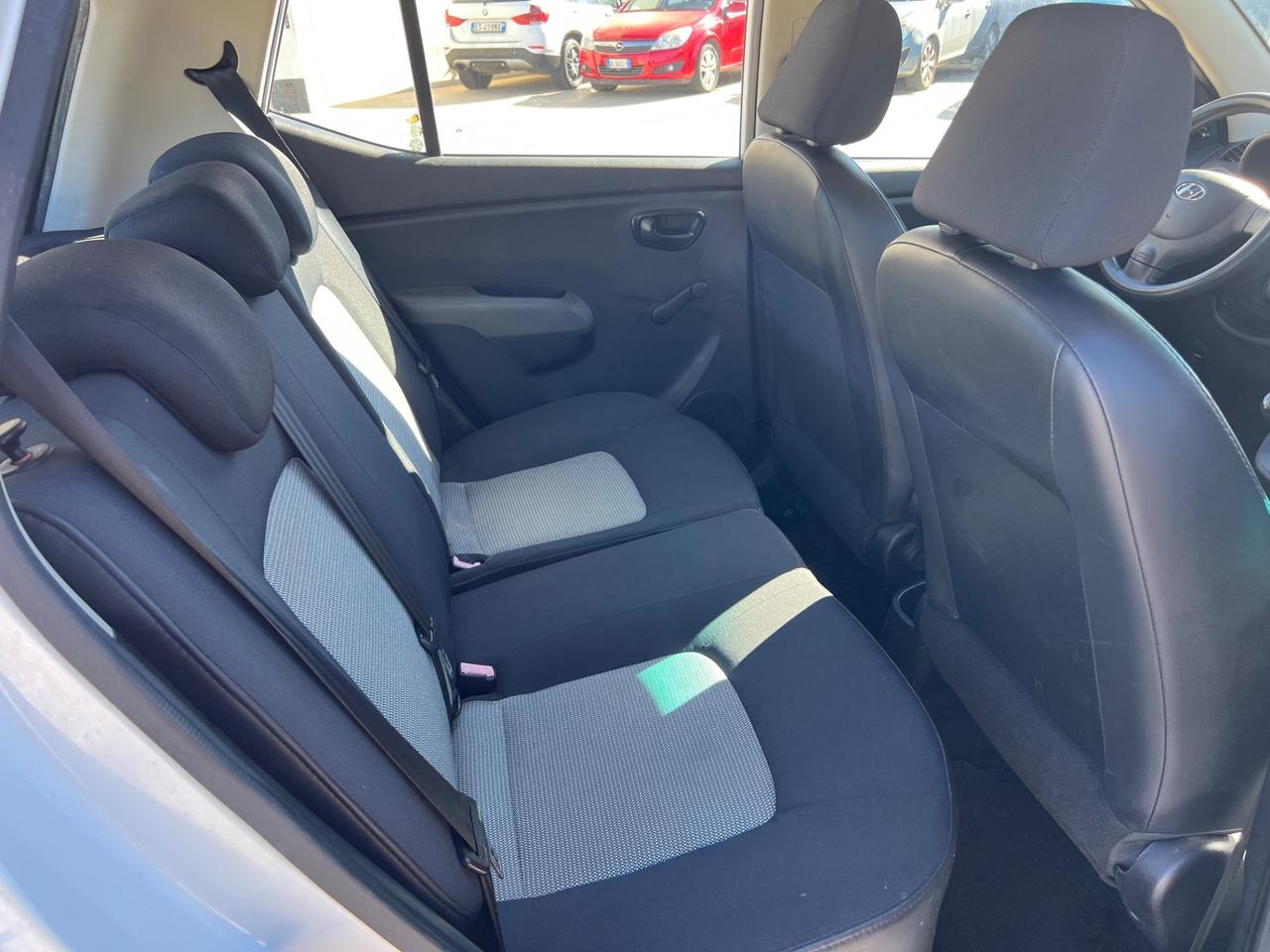 Hyundai i10 1.1 benzina 2011