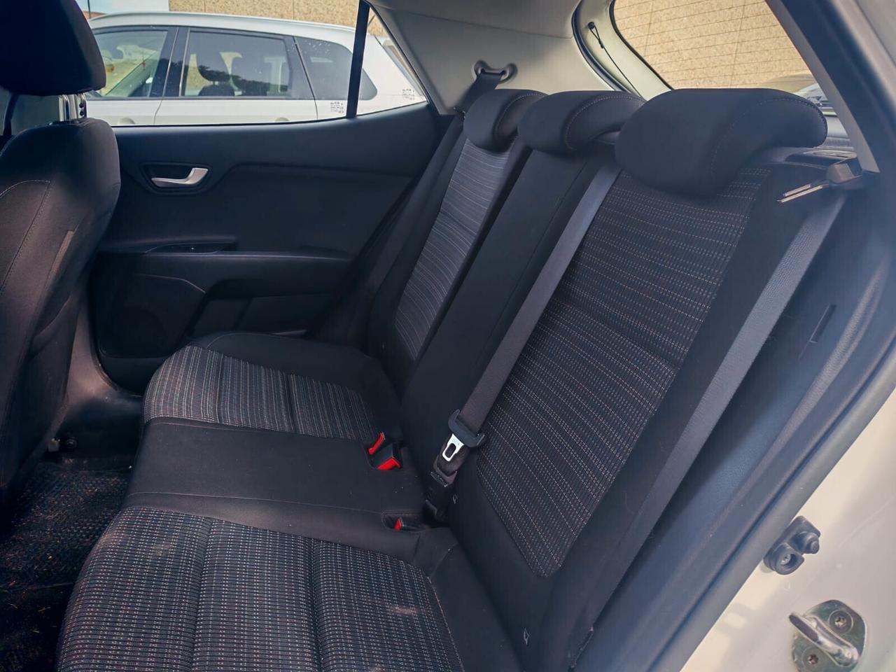 Kia Stonic 1.4 MPI 100 CV Style