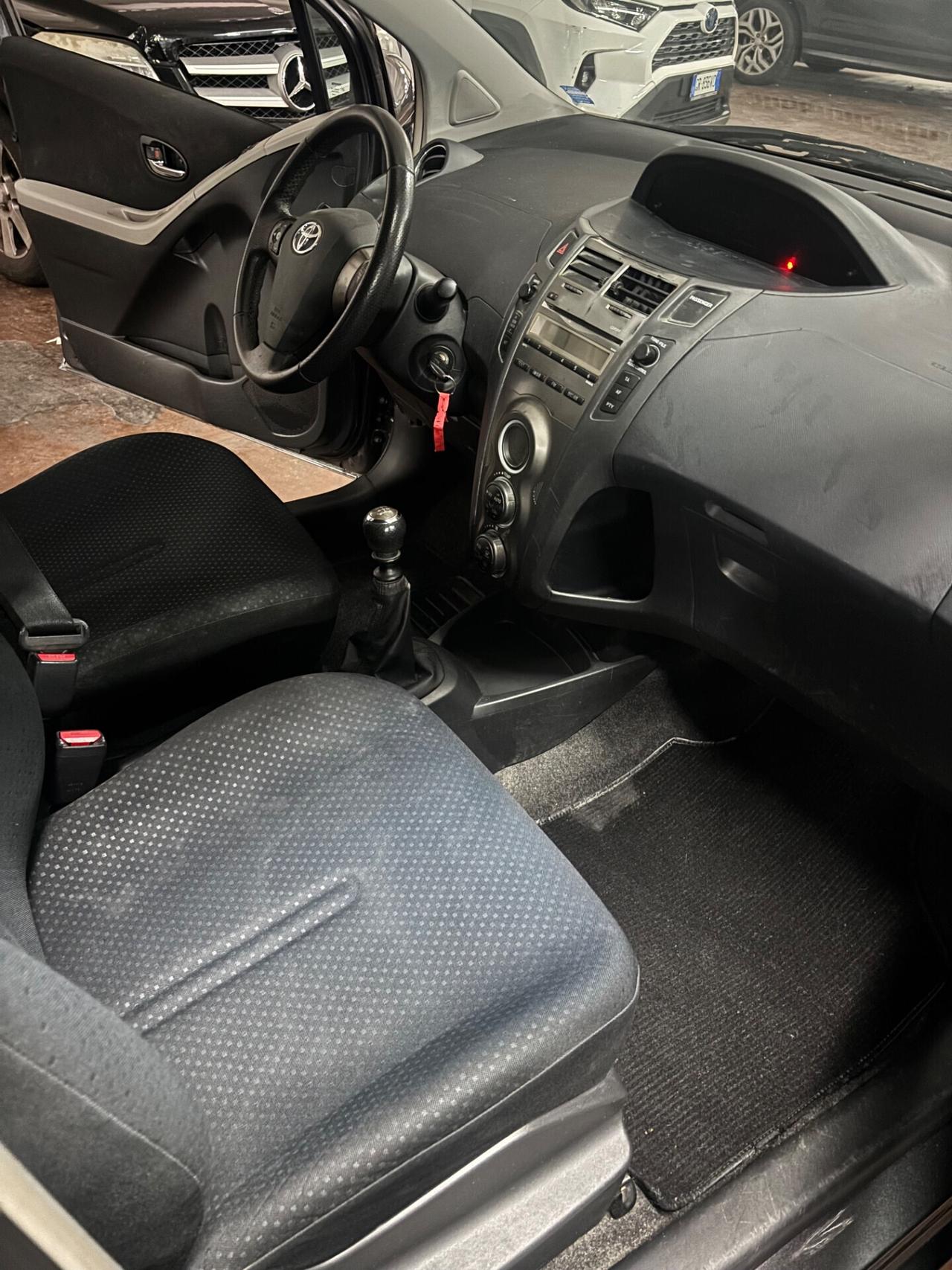 Toyota Yaris 1.4 D-4D DPF 5 porte Sol