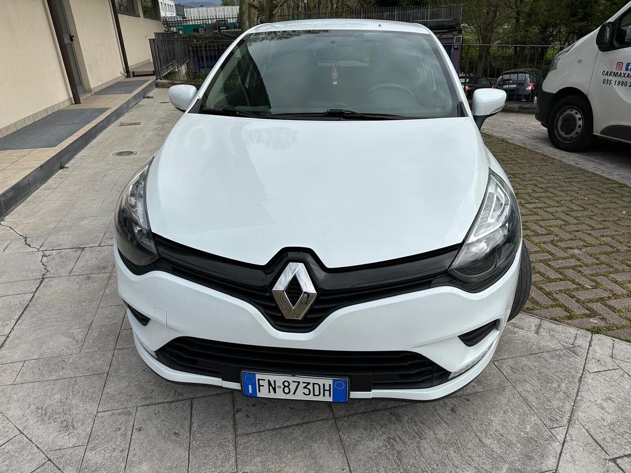 Renault Clio 1.2 75 CV 5 porte Duel