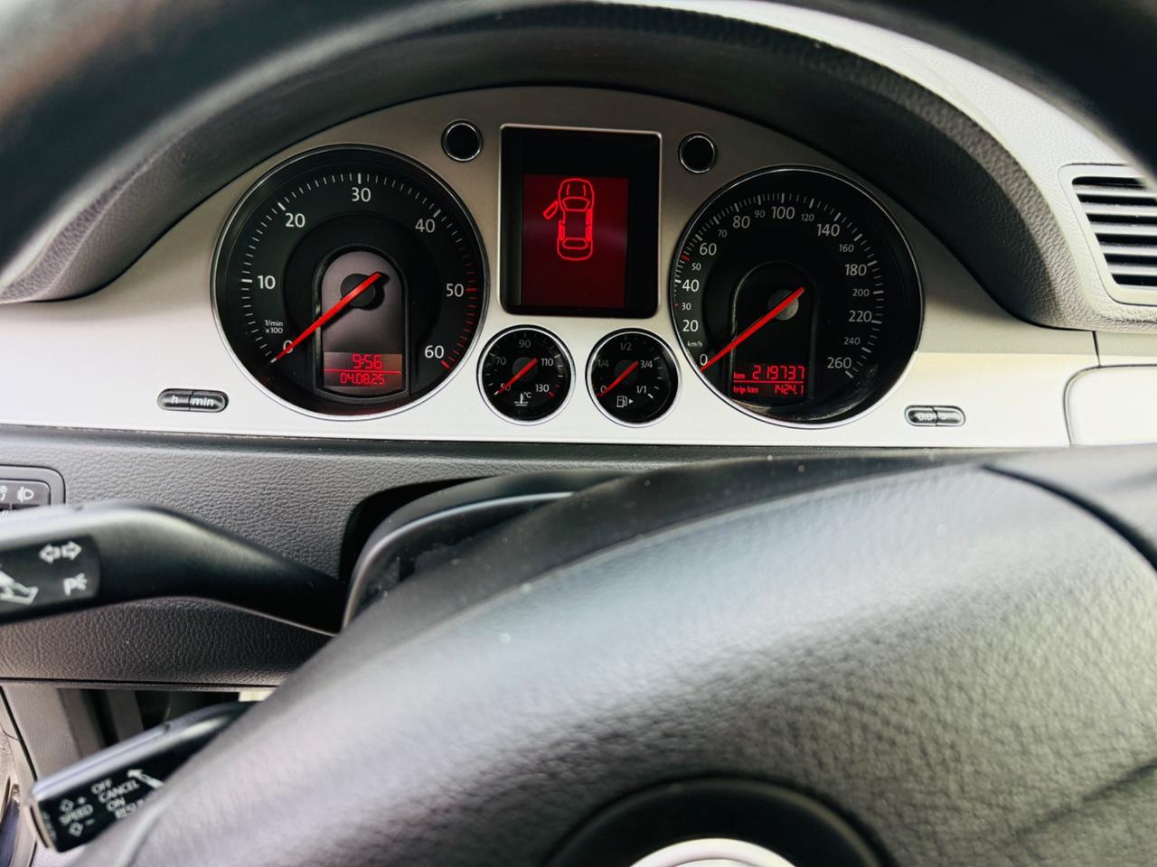 Volkswagen Passat 2.0 TDI DPF Var. Ok NEOPATENTATI