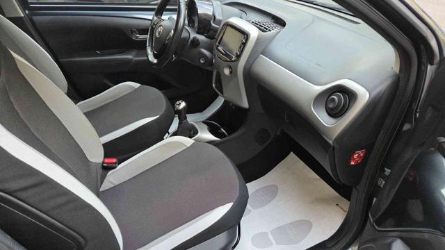 TOYOTA Aygo 1.0 VVT-i 69 CV 5 porte x-cool