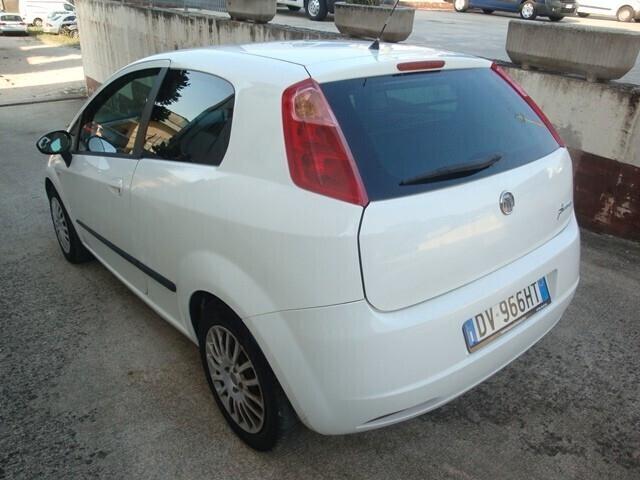 Fiat Grande Punto 1.3MJT 90 5p.Van Dynam. 4pt