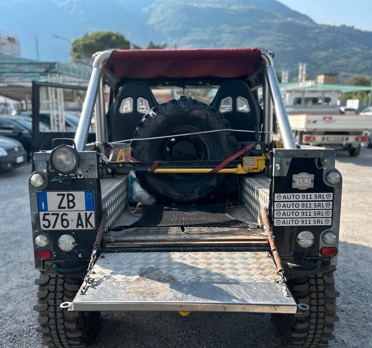 LAND ROVER DEFENDER 90 PICK-UP