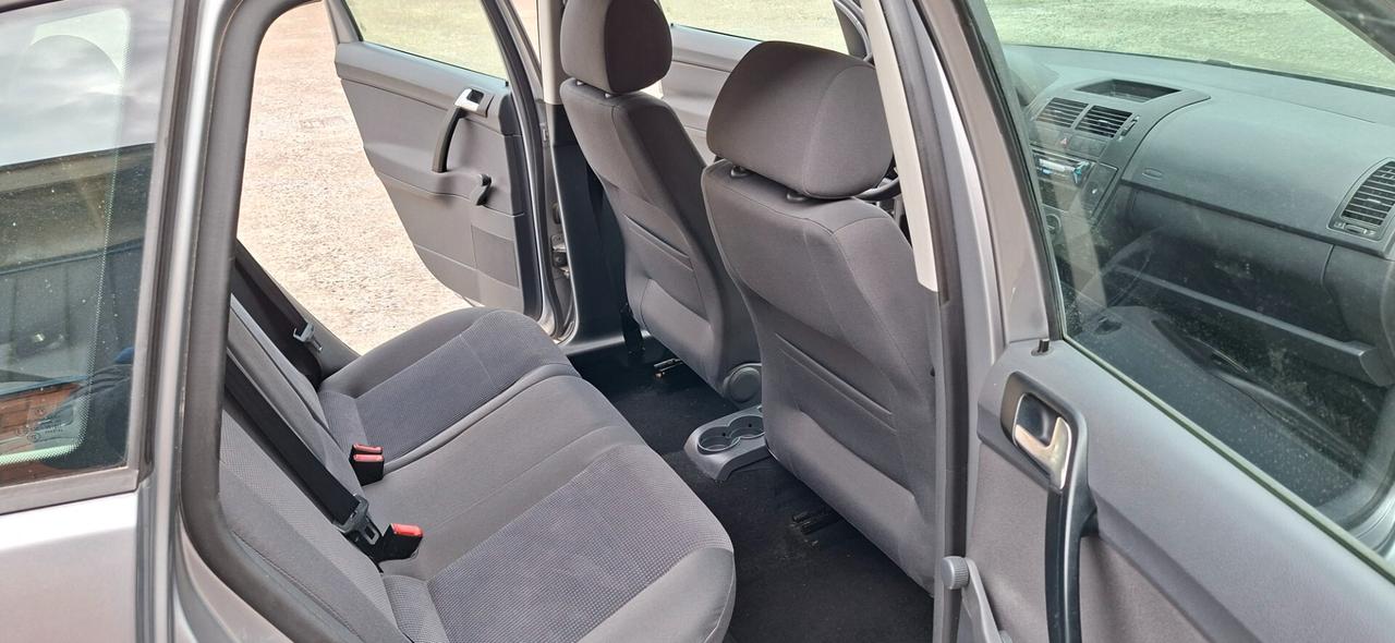 Polo 1.4/80CV 16V 5p. Comfortline X Neopatentati