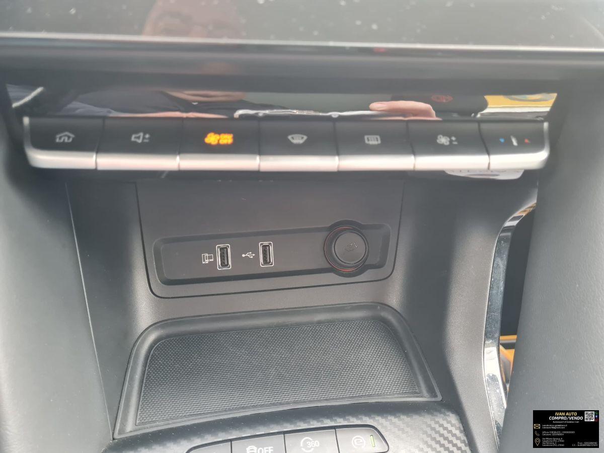 MG ZS Luxury Benzina-45.000 Km - Anno 2023