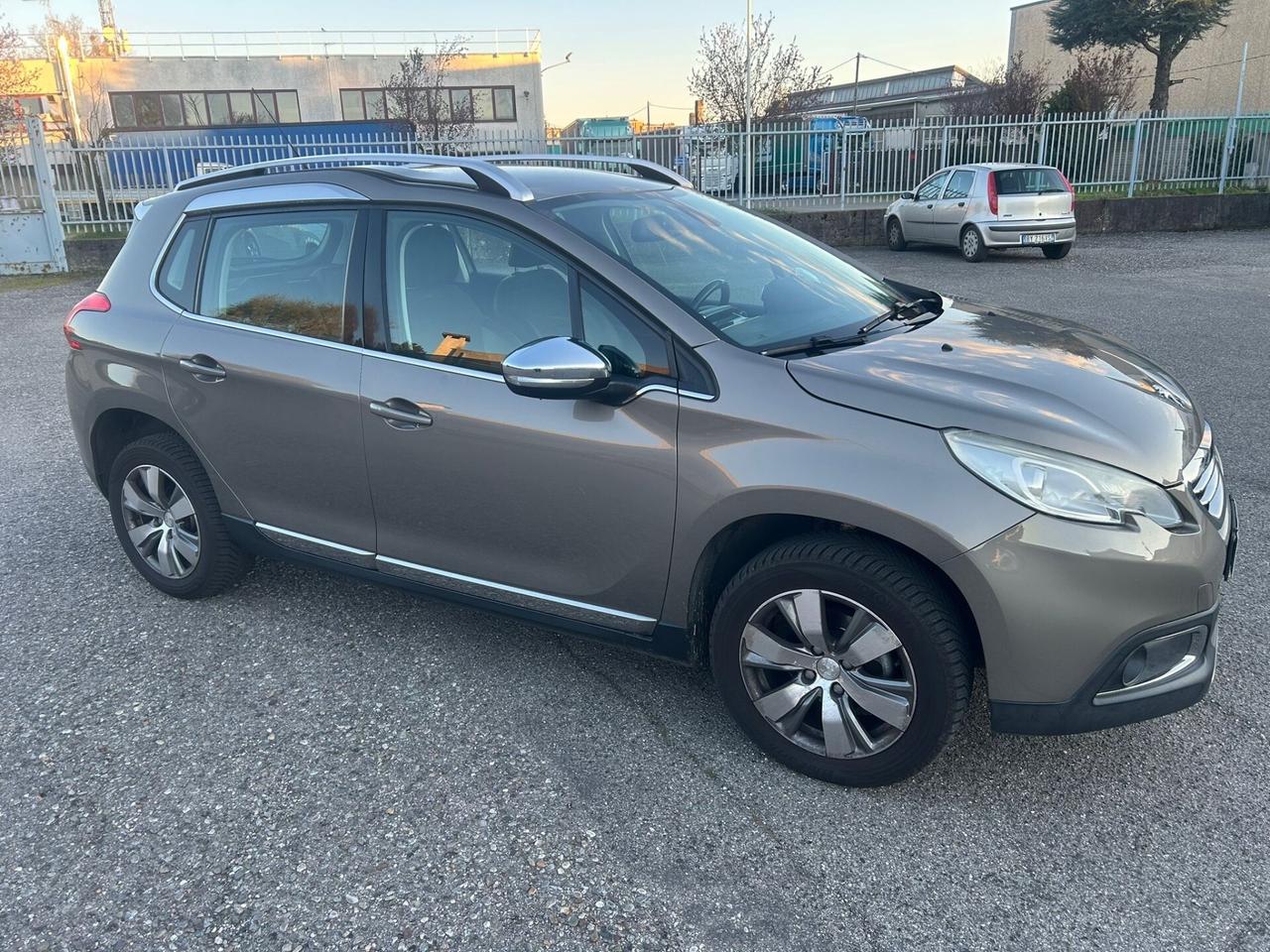 Peugeot 2008 1.6 e-HDi 92 CV