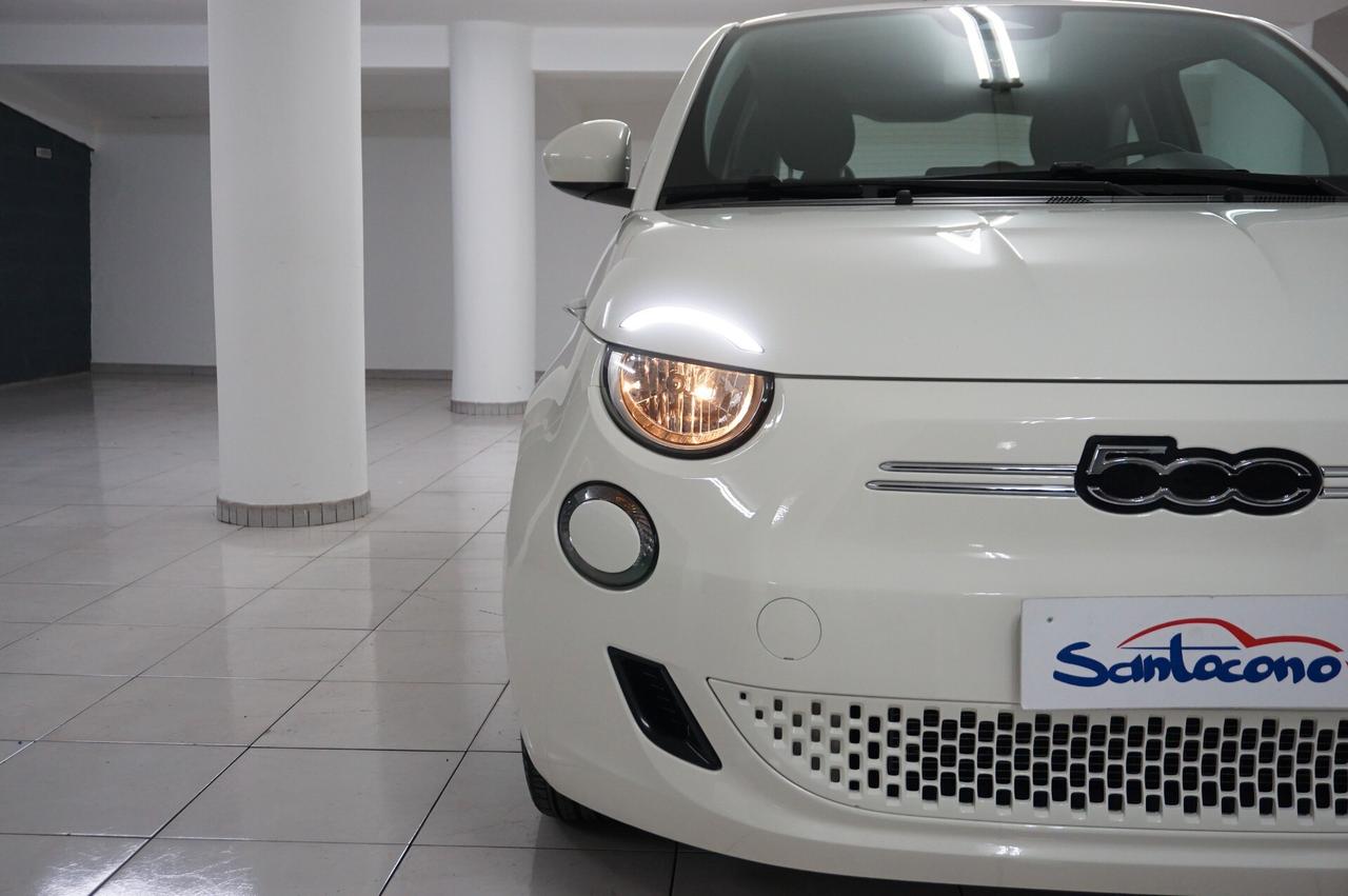 Fiat 500e Berlina 42 kWh La Prima