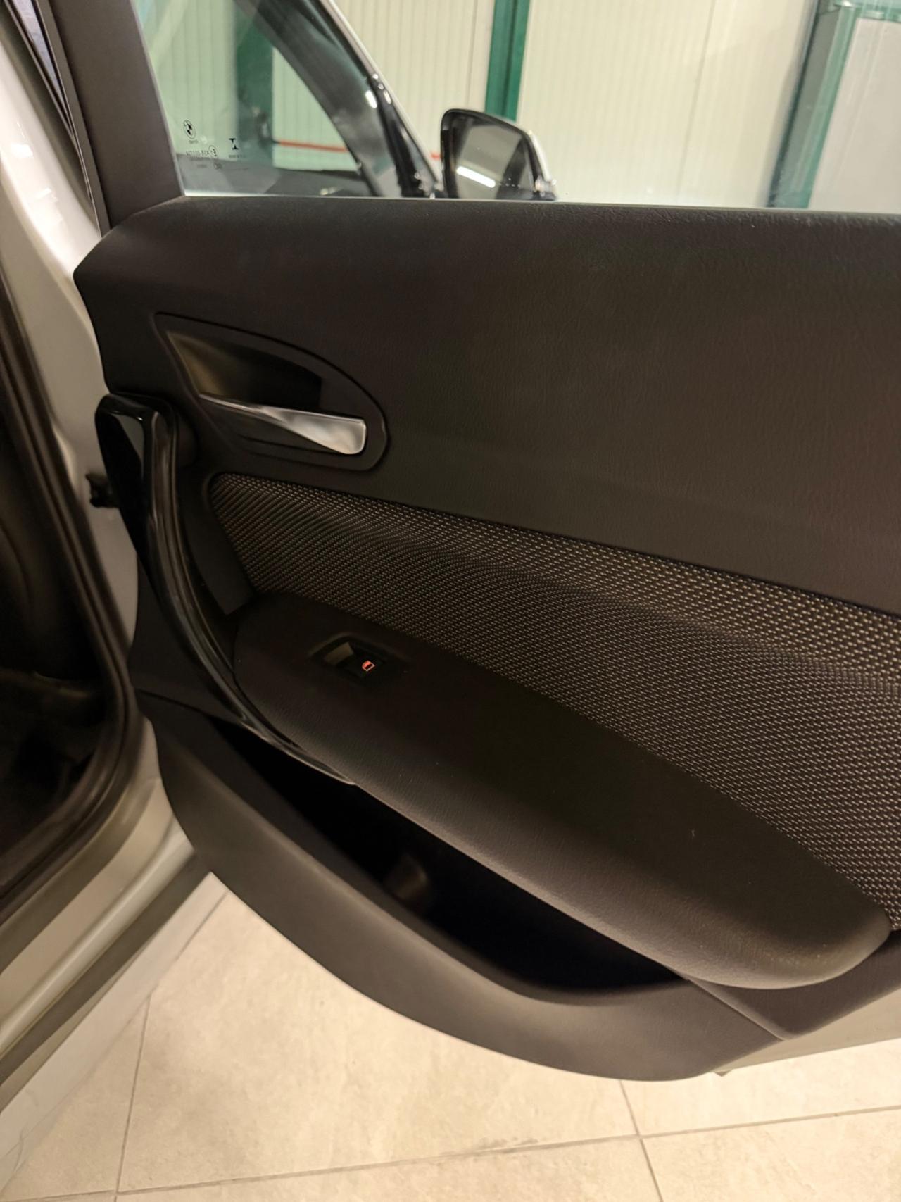 Bmw 116d 5p. URBAN EU6B INTROVABILE KMCERT GARANZ UNICOPR