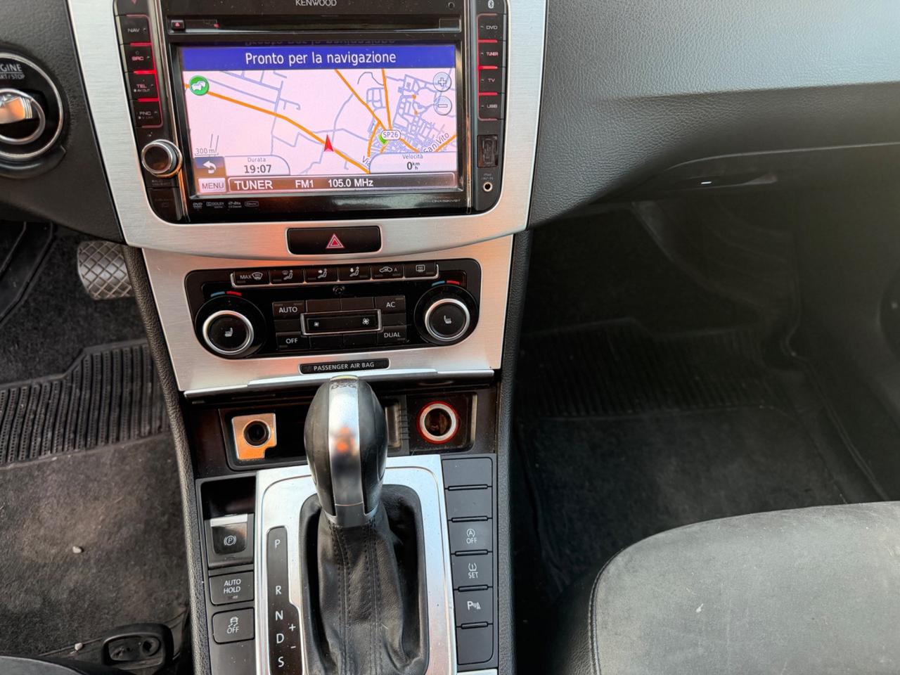 VOLKSWAGEN PASSAT 2.0 TDI DSG 140 BERLINA FULL