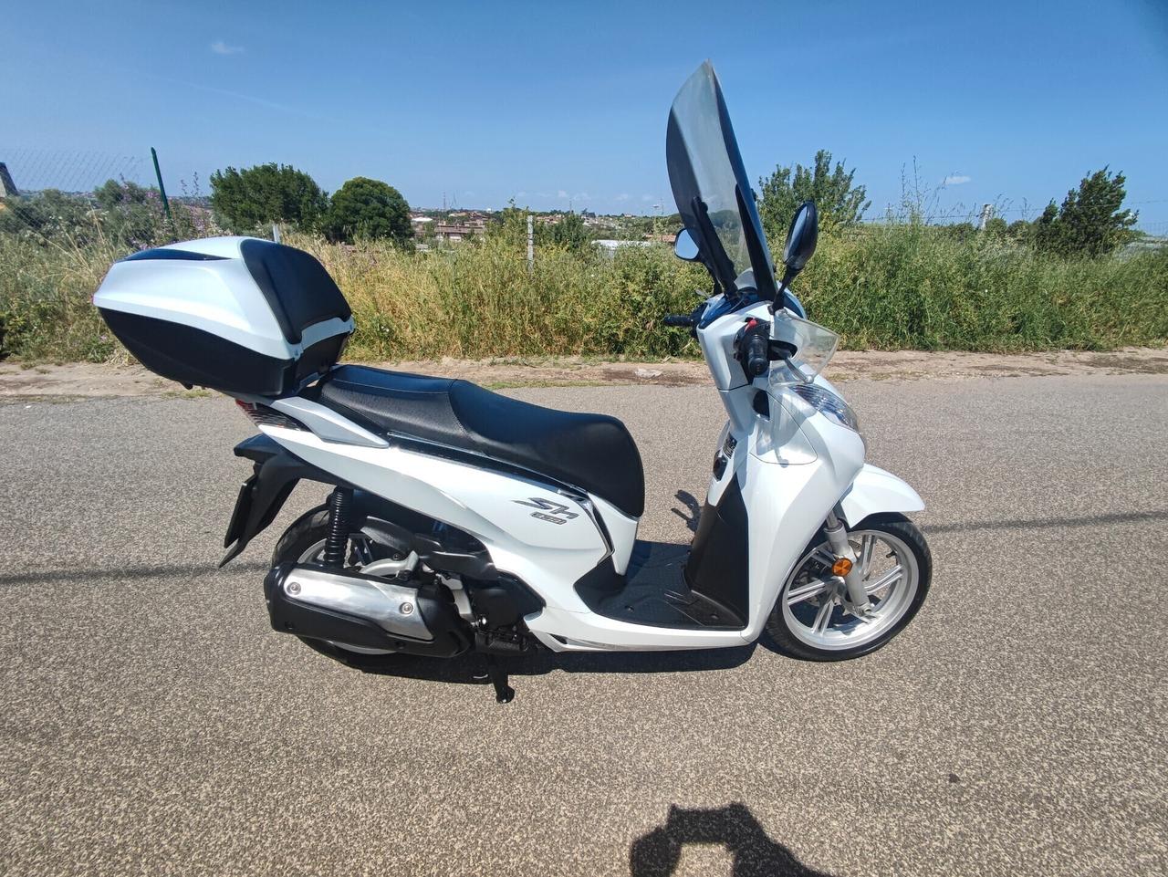 Honda SH 300 i