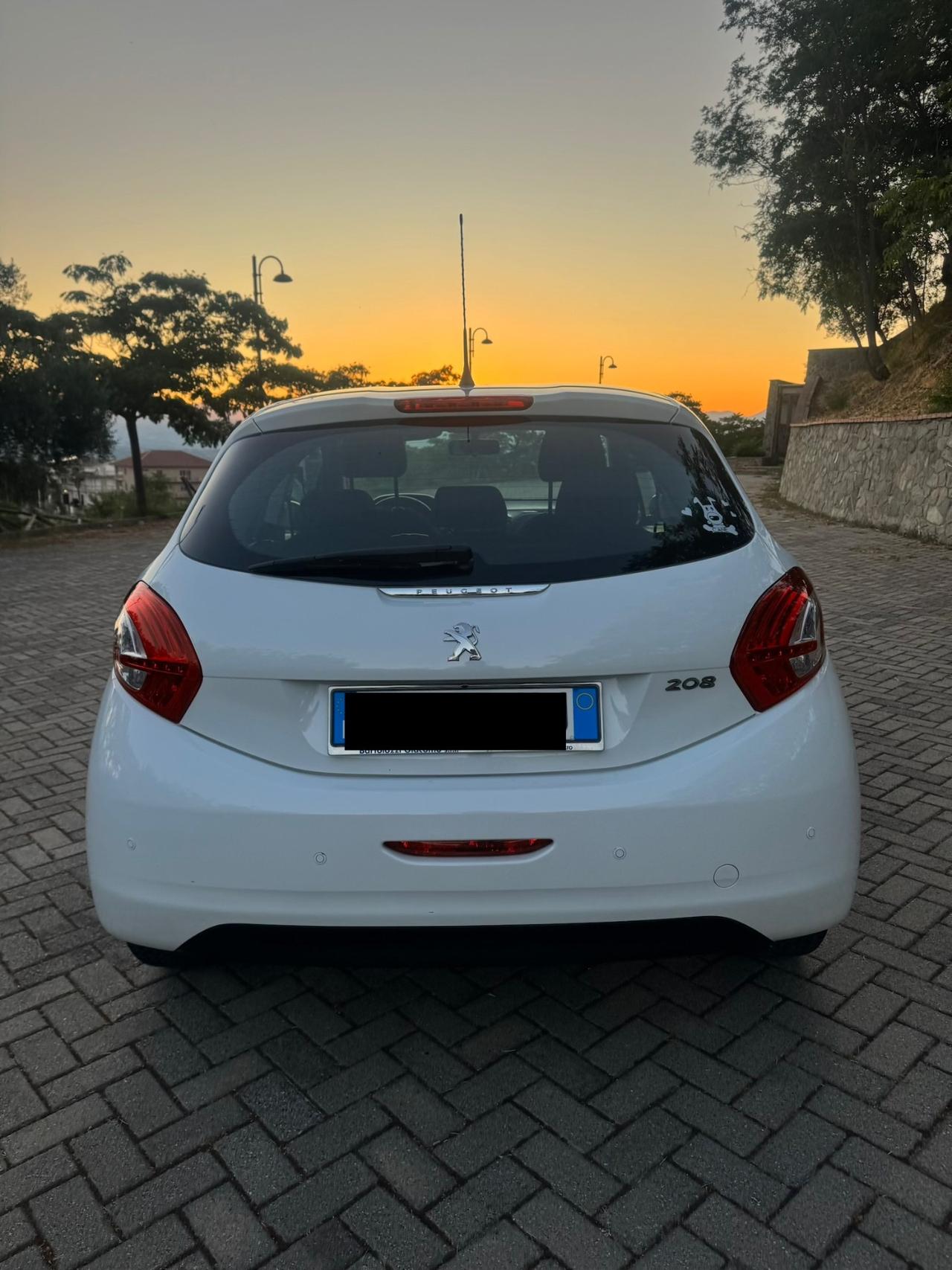 Peugeot 208 1.4 HDi 68Cv 3Porte *ALLURE* 2014