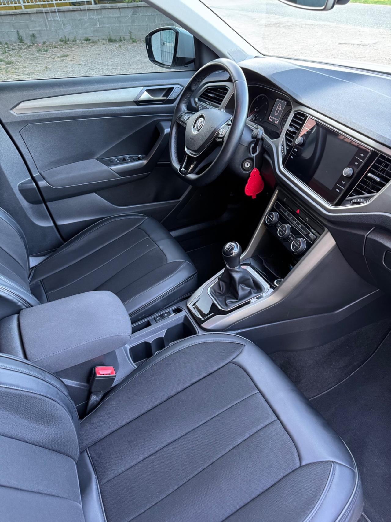 Volkswagen T-Roc 1.6 TDI SCR Business BlueMotion Technology