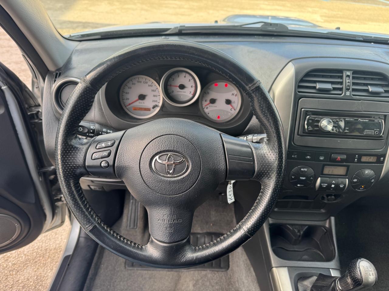 Toyota RAV 4 RAV4 2.0 Tdi D-4D 5 porte Sol